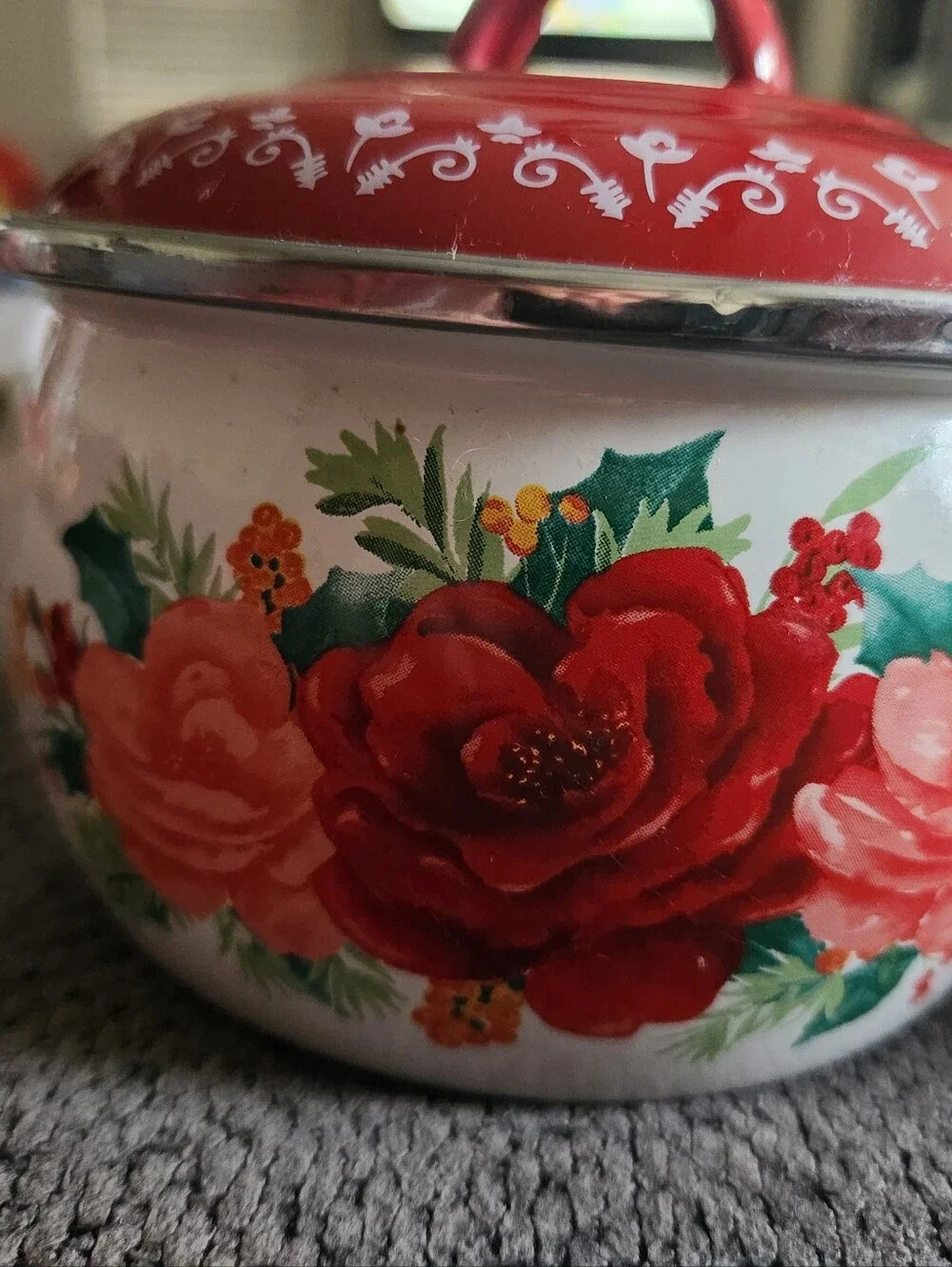 The Pioneer Woman Cheerful Rose Mini Dutch Ovens - Set Of 2
